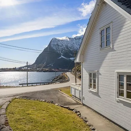 The Reine Scenic View Casa de Férias *